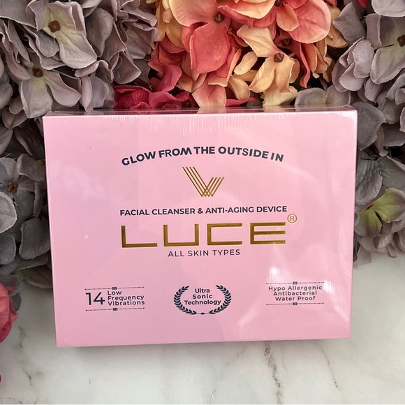 LUCE180° Facial Cleansing and Anti-Aging Device - Picture 10 of 13